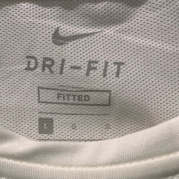 Nike Pro Men’s DriFit fitted athletic jersey. Size L - Picture 9 of 9